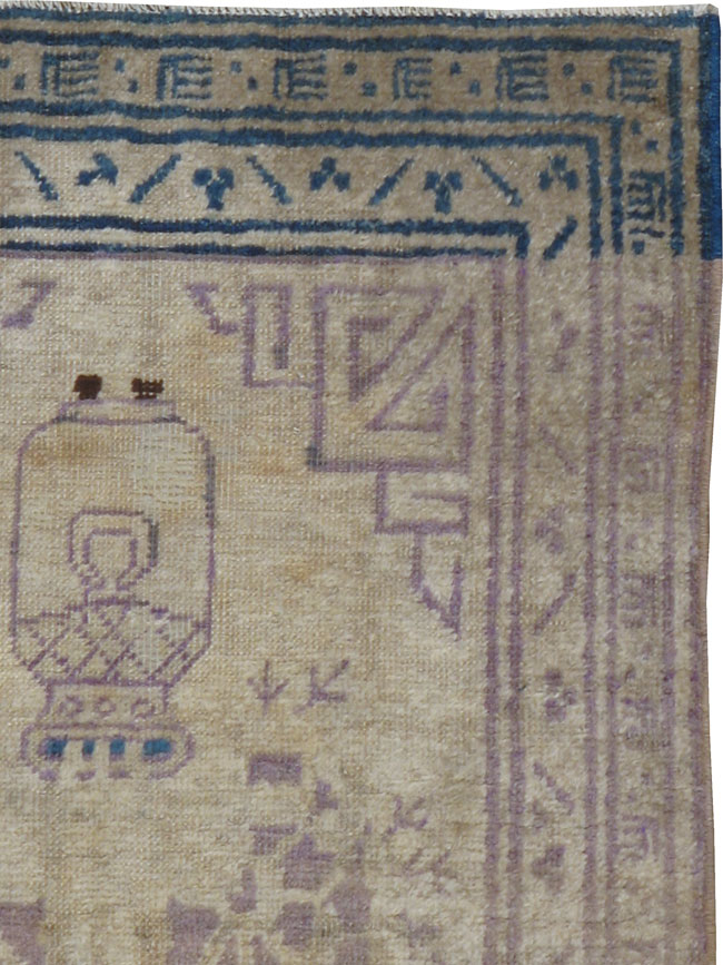 Antique Khotan Rug, No.18415 - Galerie Shabab