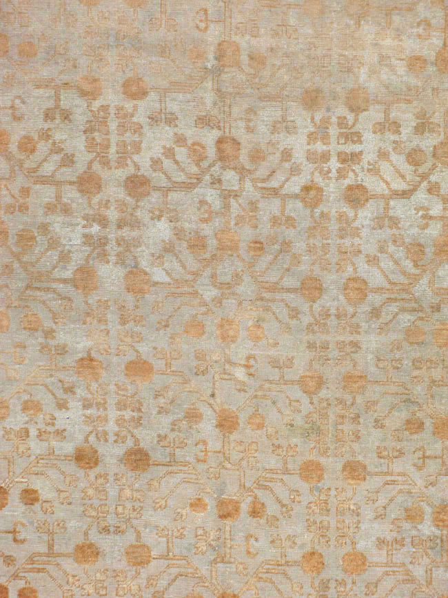 Vintage East Turkestan Khotan Carpet, No.18418 - Galerie Shabab