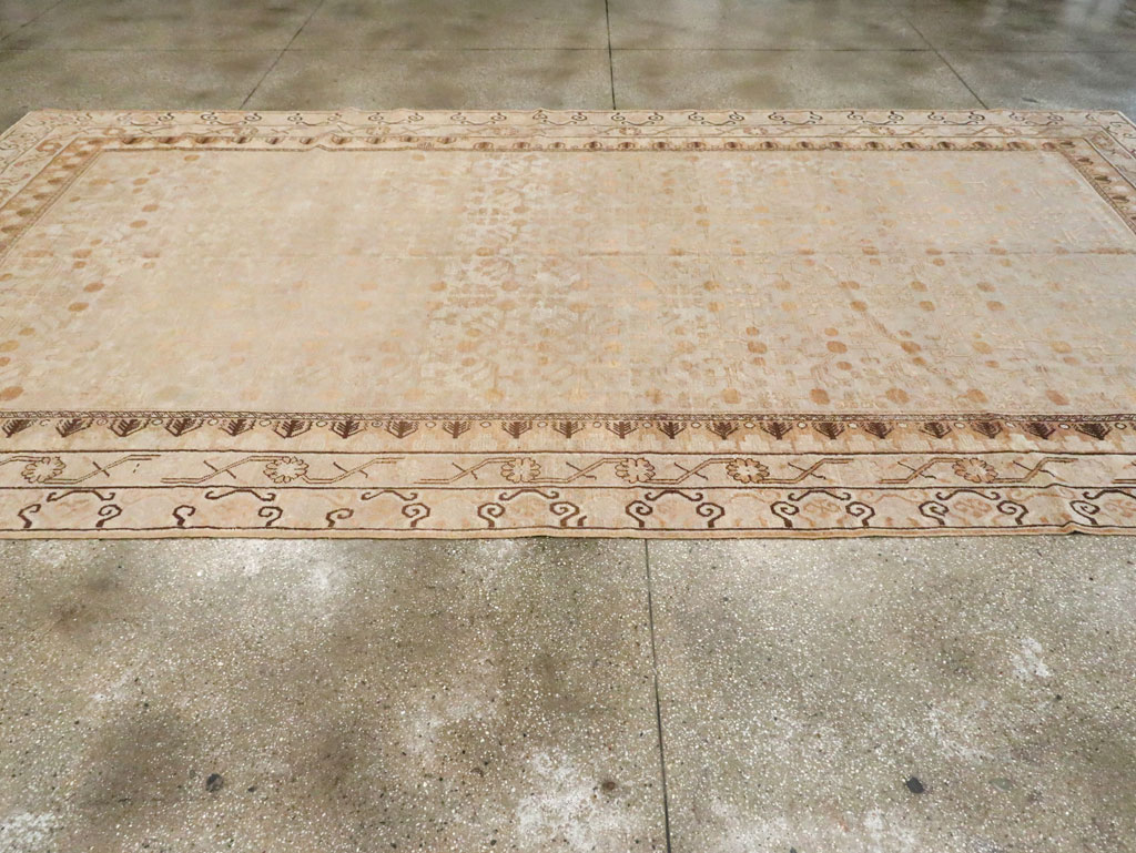 Vintage East Turkestan Khotan Carpet, No.18418 - Galerie Shabab