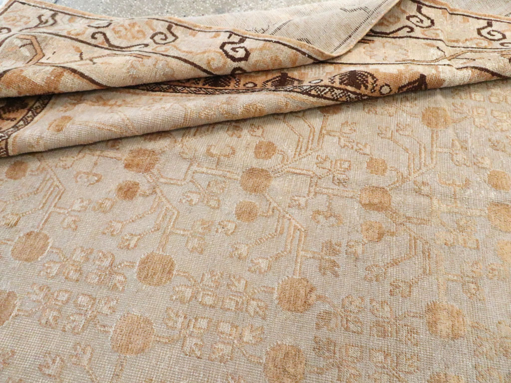 Vintage East Turkestan Khotan Carpet, No.18418 - Galerie Shabab