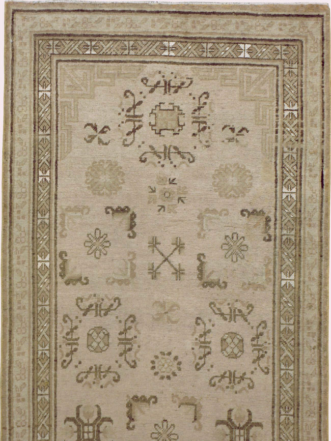 Vintage East Turkestan Khotan Runner, No.18419 - Galerie Shabab
