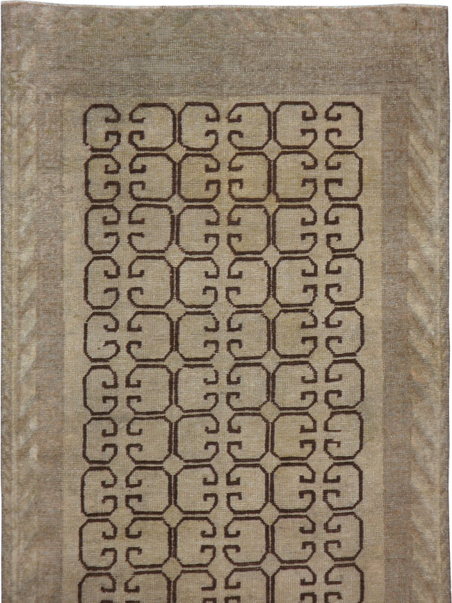 Antique Khotan Runner, No.18423 - Galerie Shabab