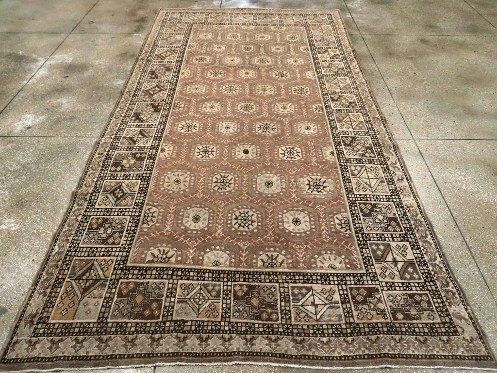 Antique East Turkestan Khotan Gallery Rug, No.18427 - Galerie Shabab