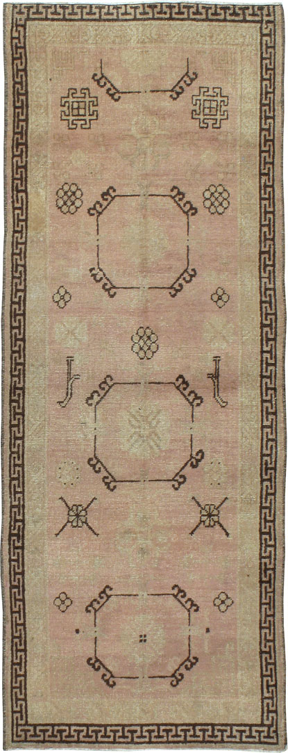 Antique Khotan Runner, No.18435 - Galerie Shabab