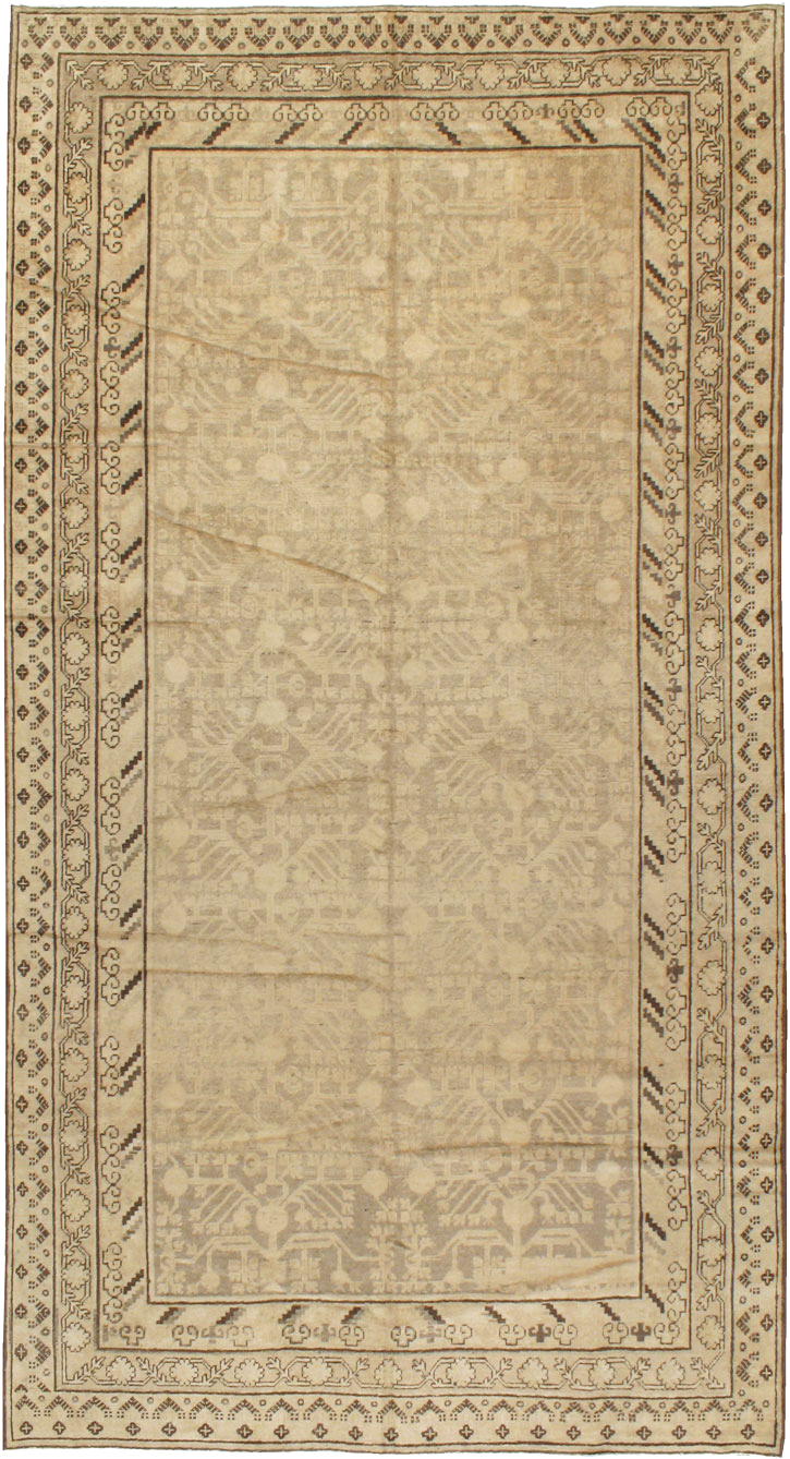 Vintage East Turkestan Khotan Carpet, No.18439 - Galerie Shabab