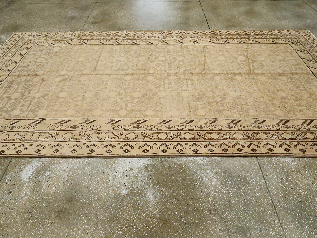 Vintage East Turkestan Khotan Carpet, No.18439 - Galerie Shabab