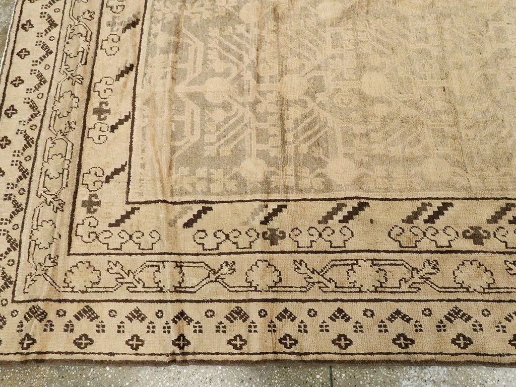 Vintage East Turkestan Khotan Carpet, No.18439 - Galerie Shabab