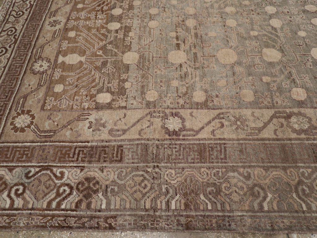 Vintage East Turkestan Khotan Carpet, No.18441 - Galerie Shabab