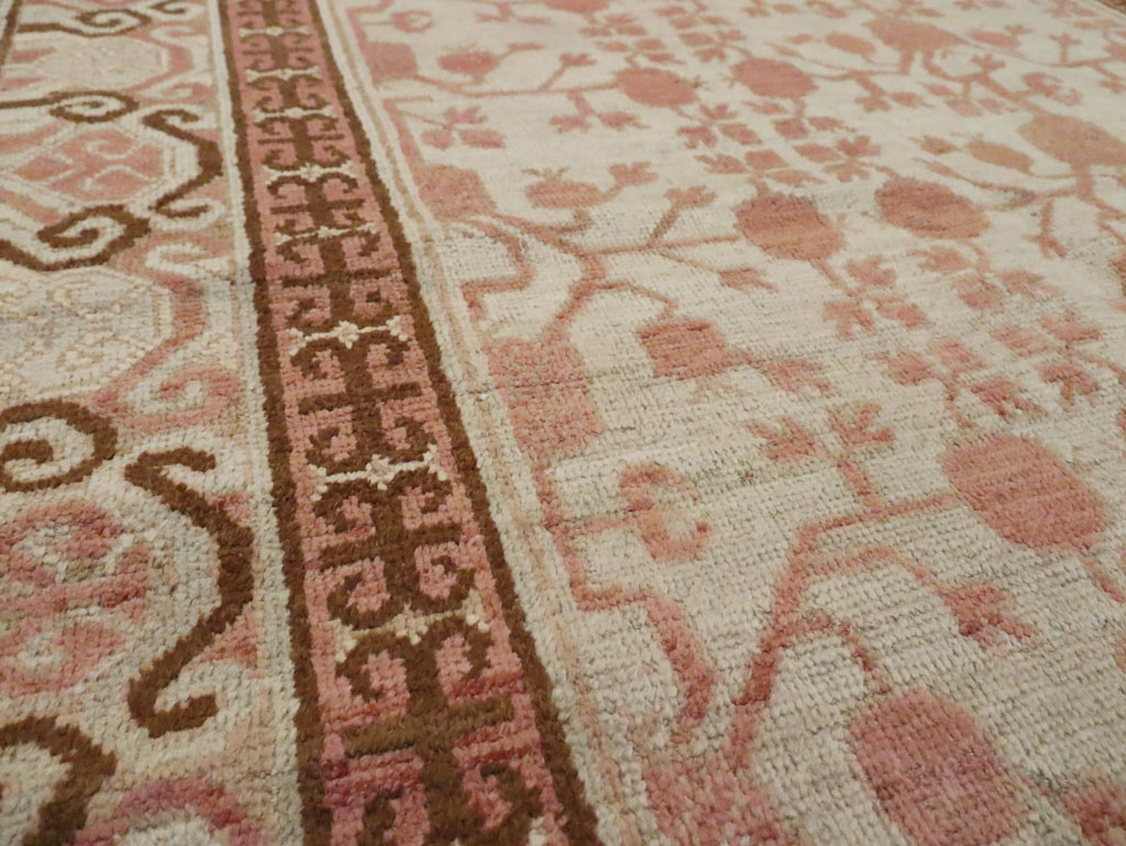 Vintage East Turkestan Khotan Rug, No.18442 - Galerie Shabab