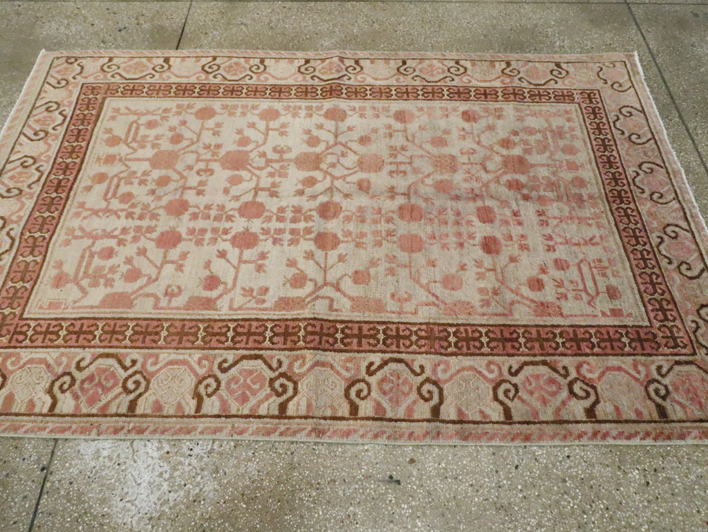 Vintage East Turkestan Khotan Rug, No.18442 - Galerie Shabab