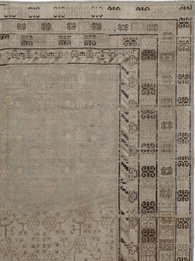 Antique Khotan Gallery Carpet, No.18445 - Galerie Shabab