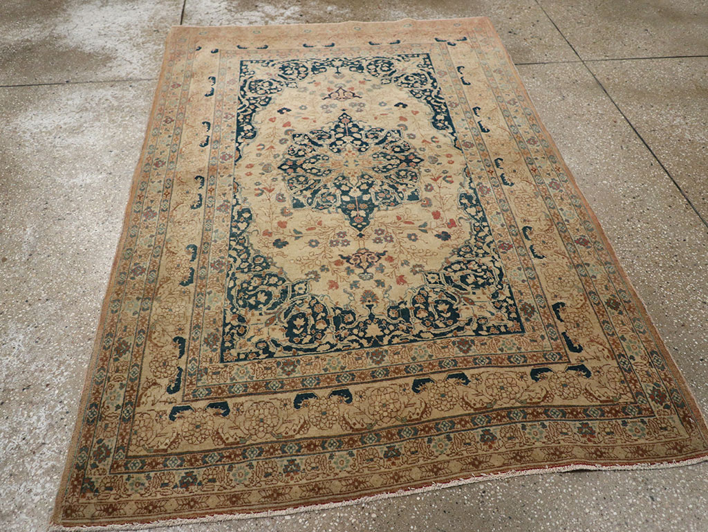 Antique Persian Tabriz Hagi Jalili Rug, No.18474 - Galerie Shabab