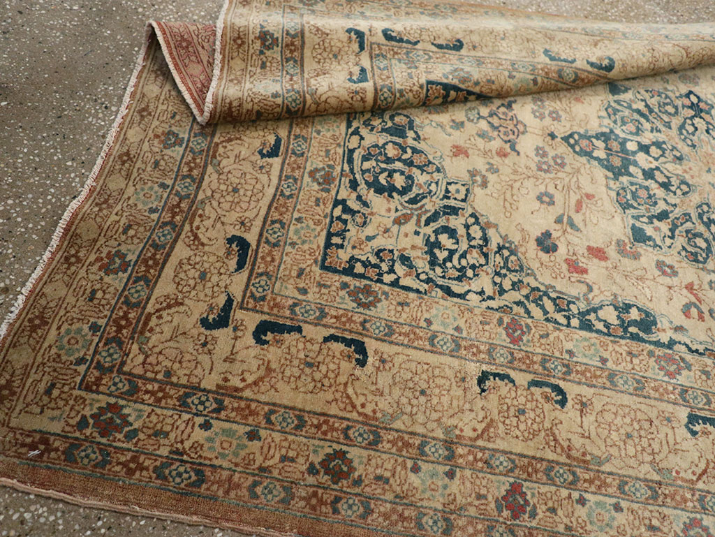 Antique Persian Tabriz Hagi Jalili Rug, No.18474 - Galerie Shabab