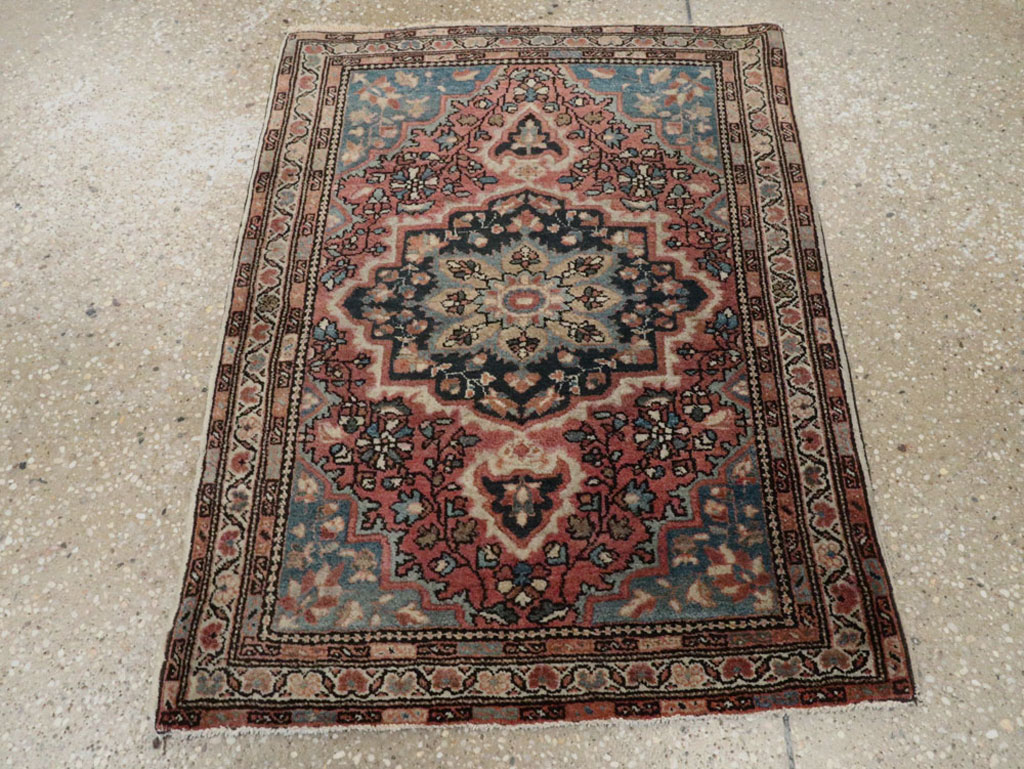 Antique Persian Sarouk Fereghan Rug, No.18482 - Galerie Shabab