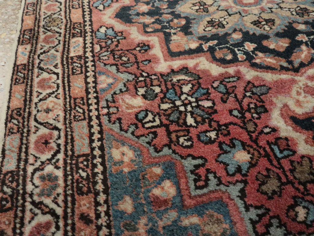 Antique Persian Sarouk Fereghan Rug, No.18482 - Galerie Shabab