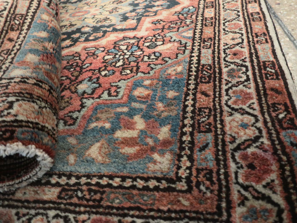 Antique Persian Sarouk Fereghan Rug, No.18482 - Galerie Shabab