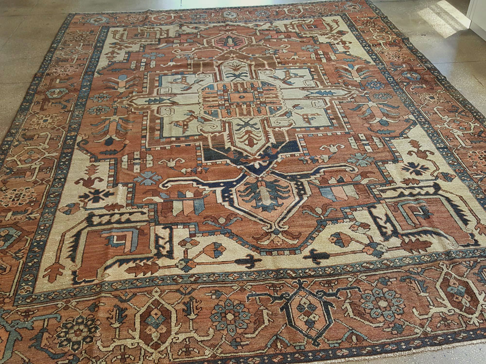 Antique Persian Serapi Carpet, No.18490 - Galerie Shabab