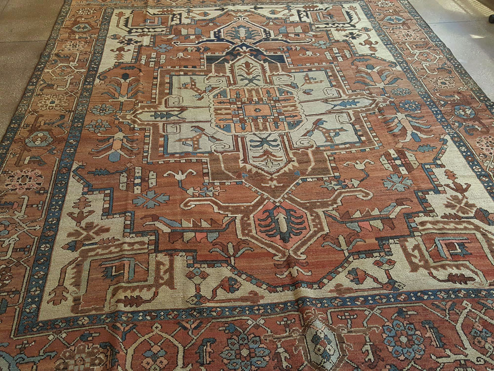 Antique Persian Serapi Carpet, No.18490 - Galerie Shabab
