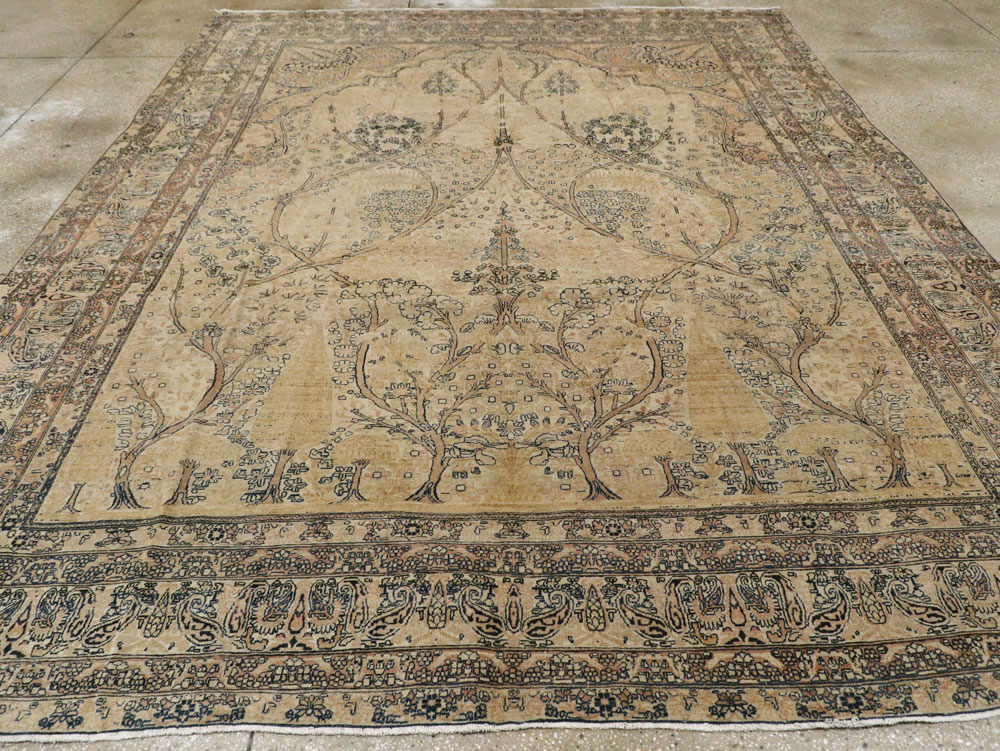 Antique Persian Lavar Kerman Carpet, No.18498 - Galerie Shabab
