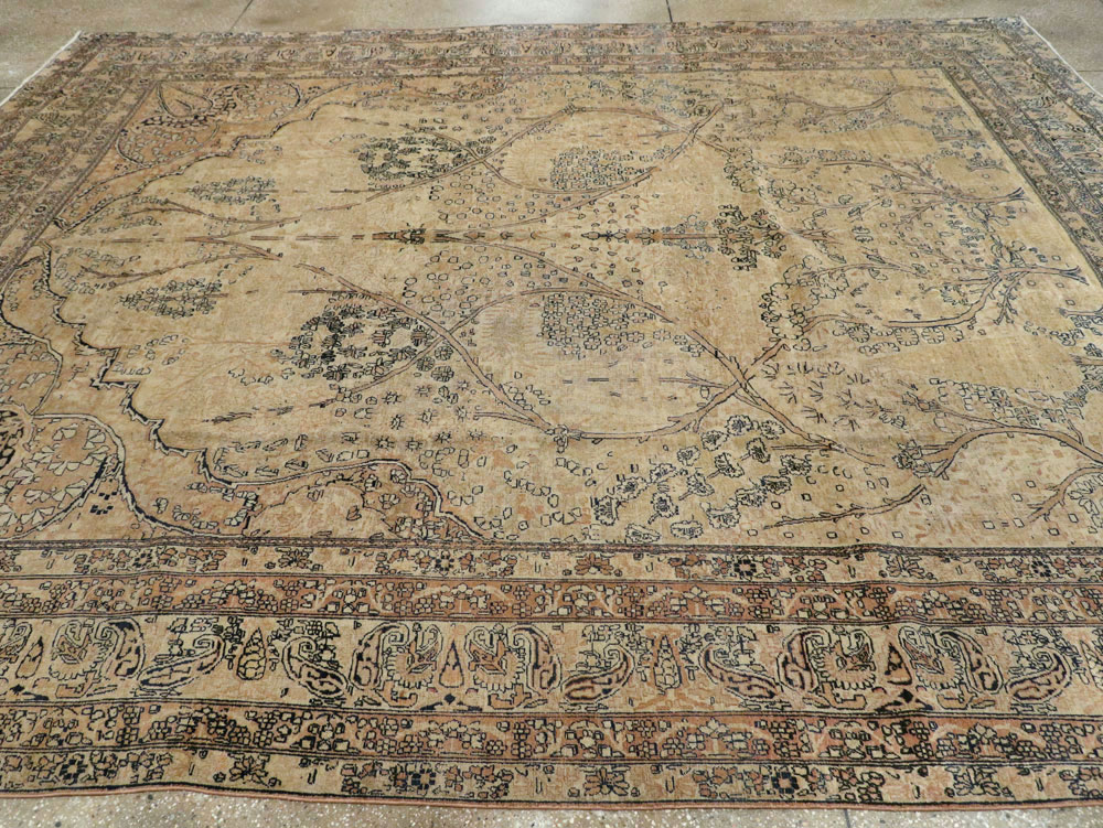 Antique Persian Lavar Kerman Carpet, No.18498 - Galerie Shabab