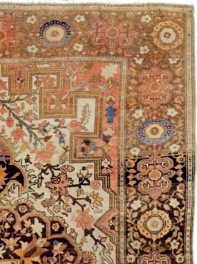 Antique Persian Sarouk Farahan Rug, No.18504 - Galerie Shabab