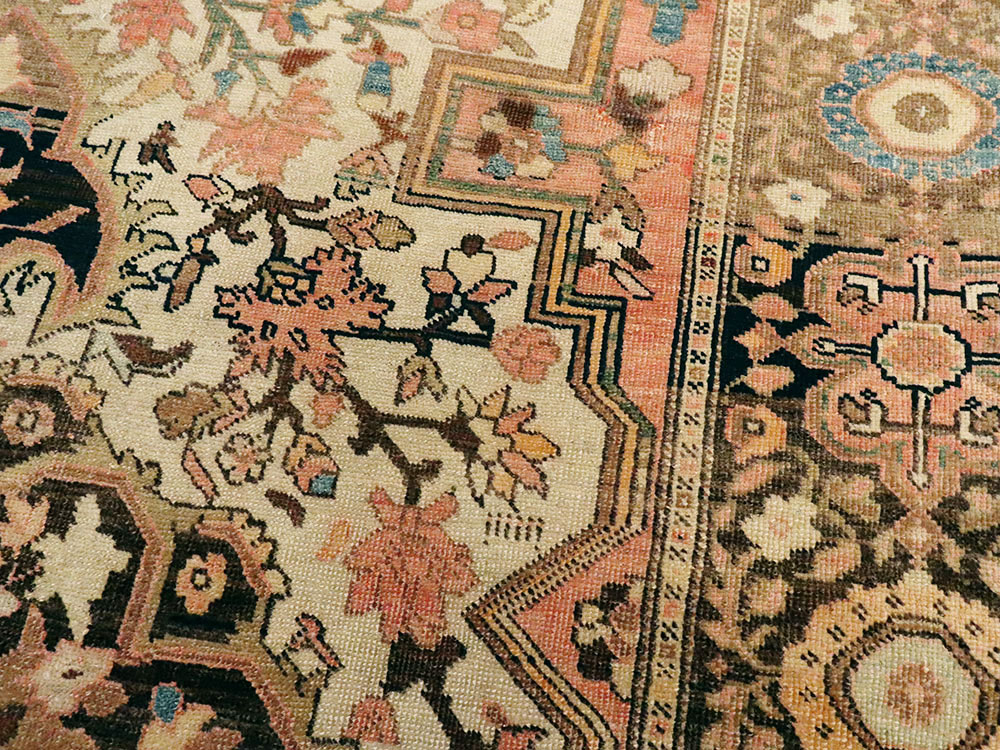 Antique Persian Sarouk Farahan Rug, No.18504 - Galerie Shabab
