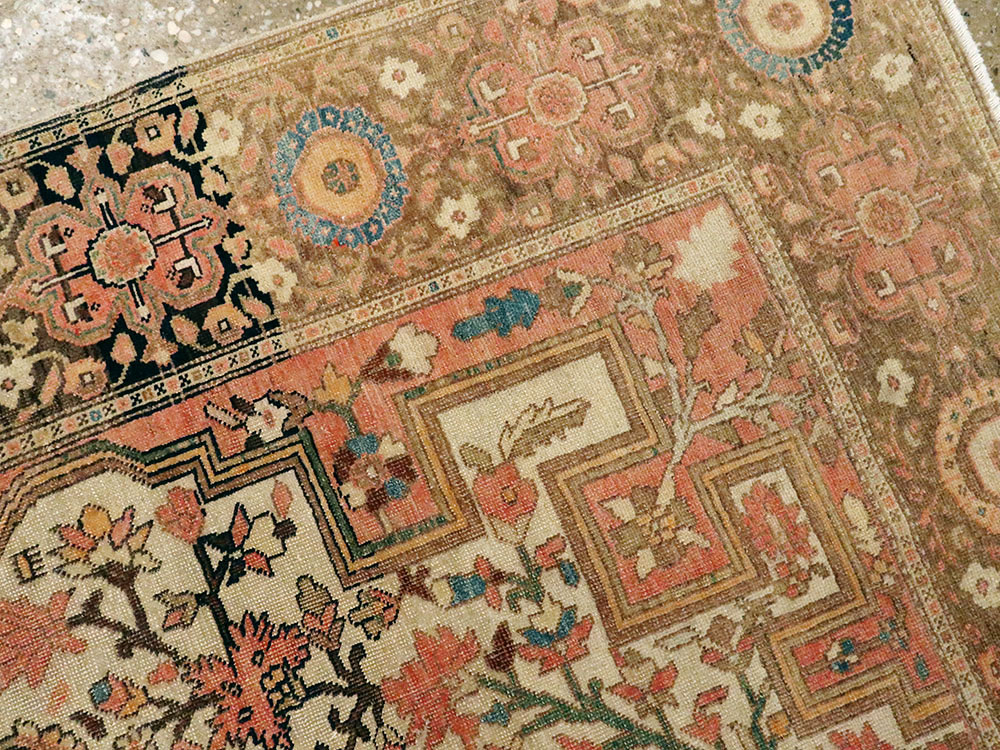 Antique Persian Sarouk Farahan Rug, No.18504 - Galerie Shabab