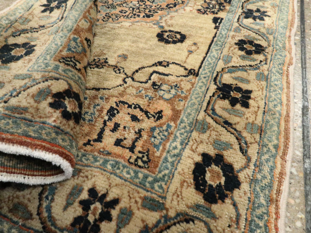 Antique Persian Tabriz Hagi Jalili Rug, No.18516 - Galerie Shabab