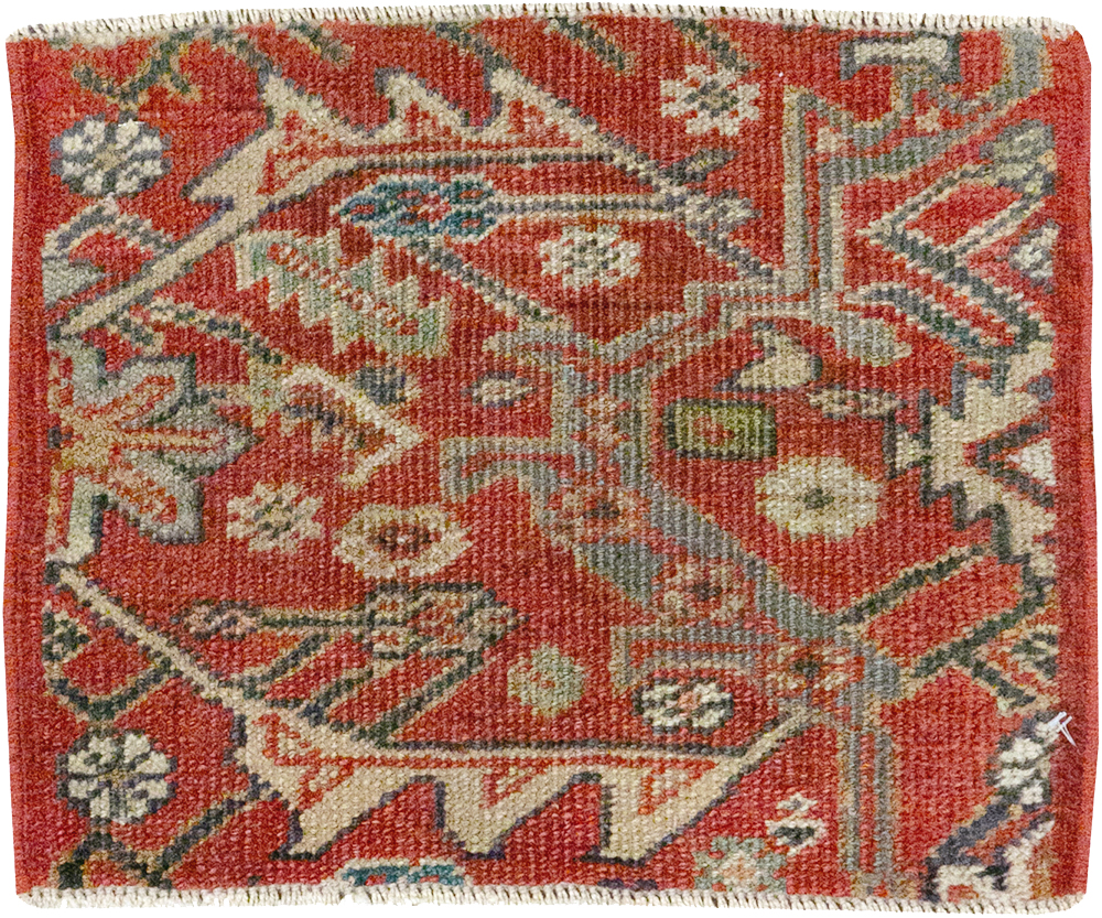 Antique Persian Mahal Throw Rug, No.18520 - Galerie Shabab