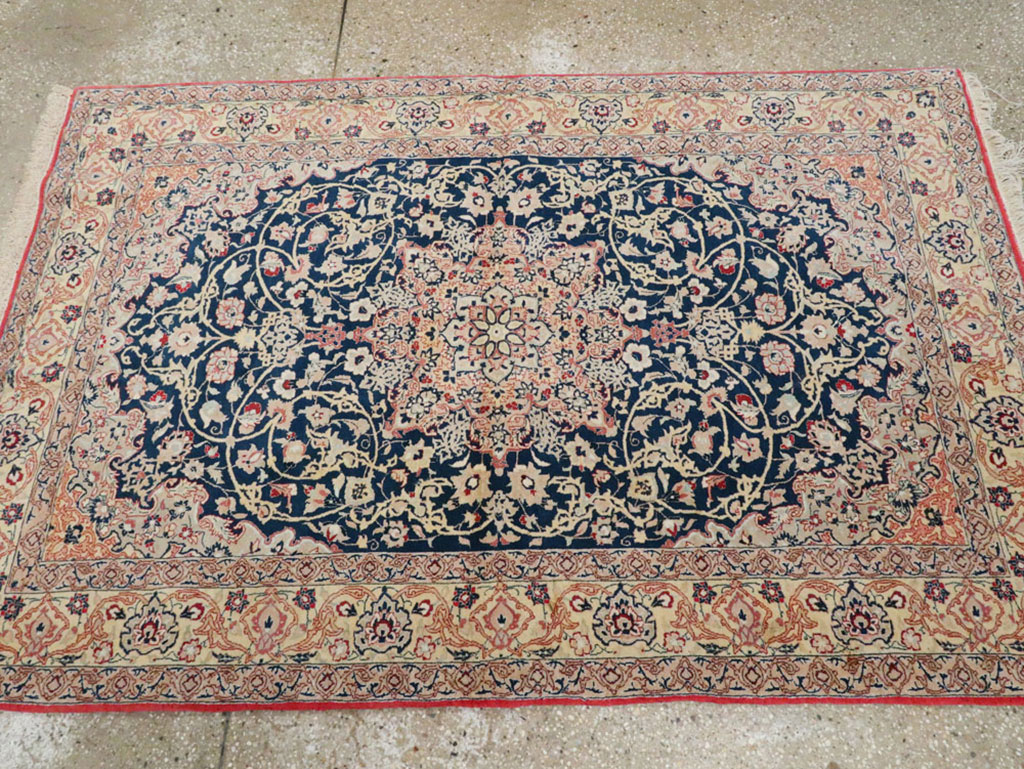 Vintage Persian Nain Rug, No.18527 - Galerie Shabab