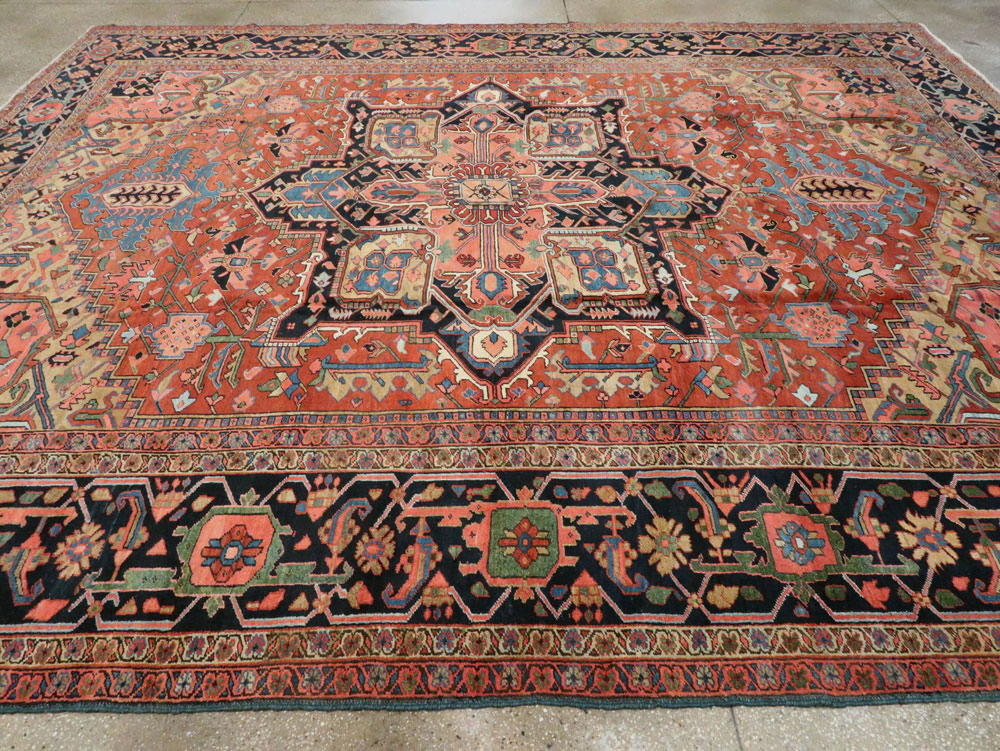 Antique Persian Heriz Rug, No.18535 - Galerie Shabab