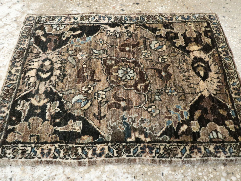 Antique Persian Fereghan Rug, No.18544 - Galerie Shabab