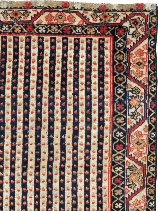 Antique Persian Northwest Rug, No.18570 - Galerie Shabab