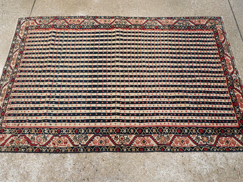 Antique Persian Northwest Rug, No.18570 - Galerie Shabab