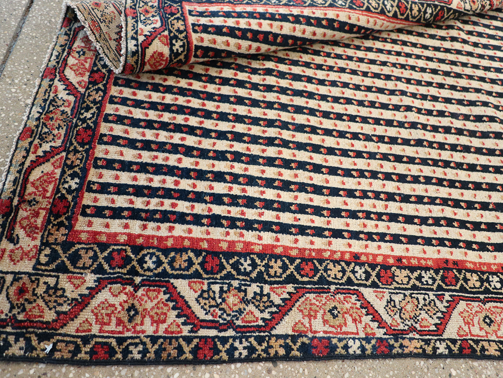 Antique Persian Northwest Rug, No.18570 - Galerie Shabab