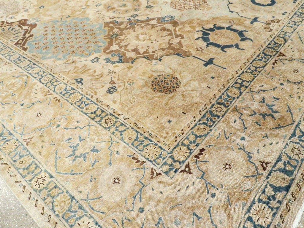 Antique Persian Tabriz Carpet, No.18571 - Galerie Shabab
