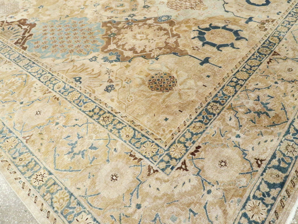 Antique Persian Tabriz Carpet, No.18571 - Galerie Shabab