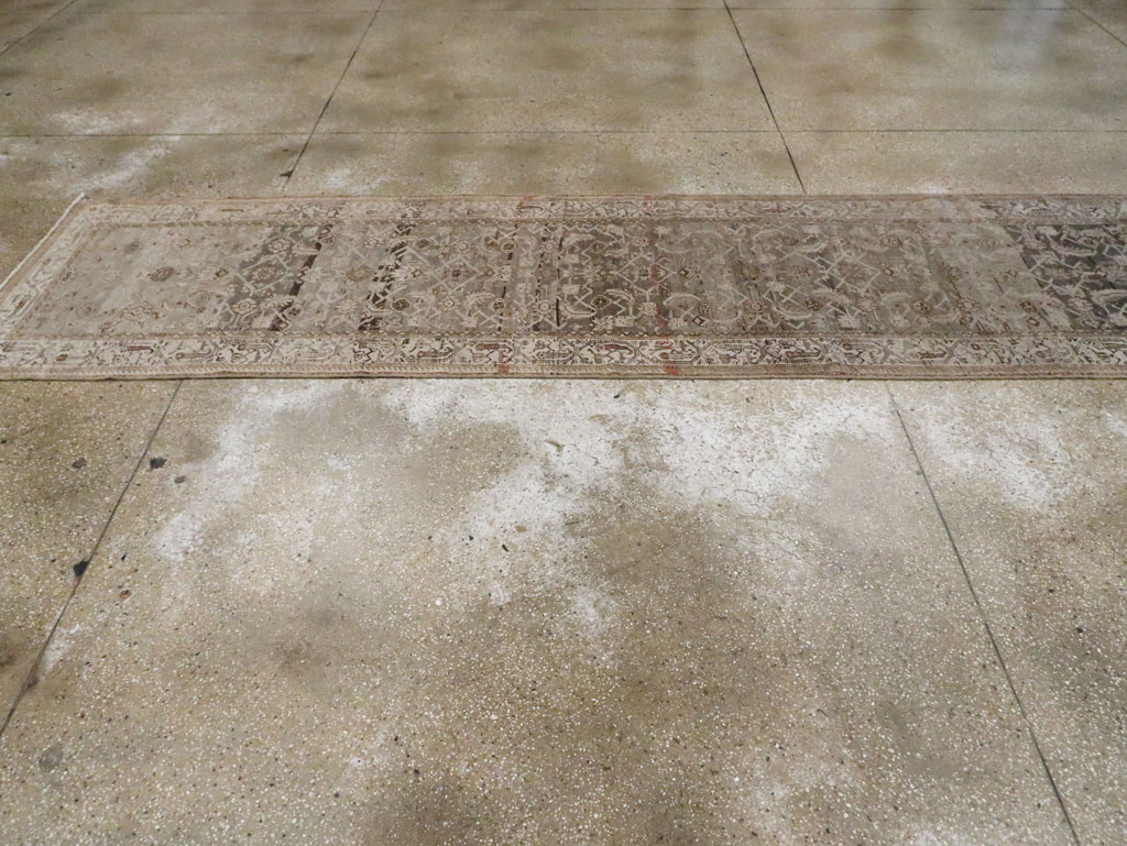 Antique Persian Malayer Runner, No.18576 - Galerie Shabab
