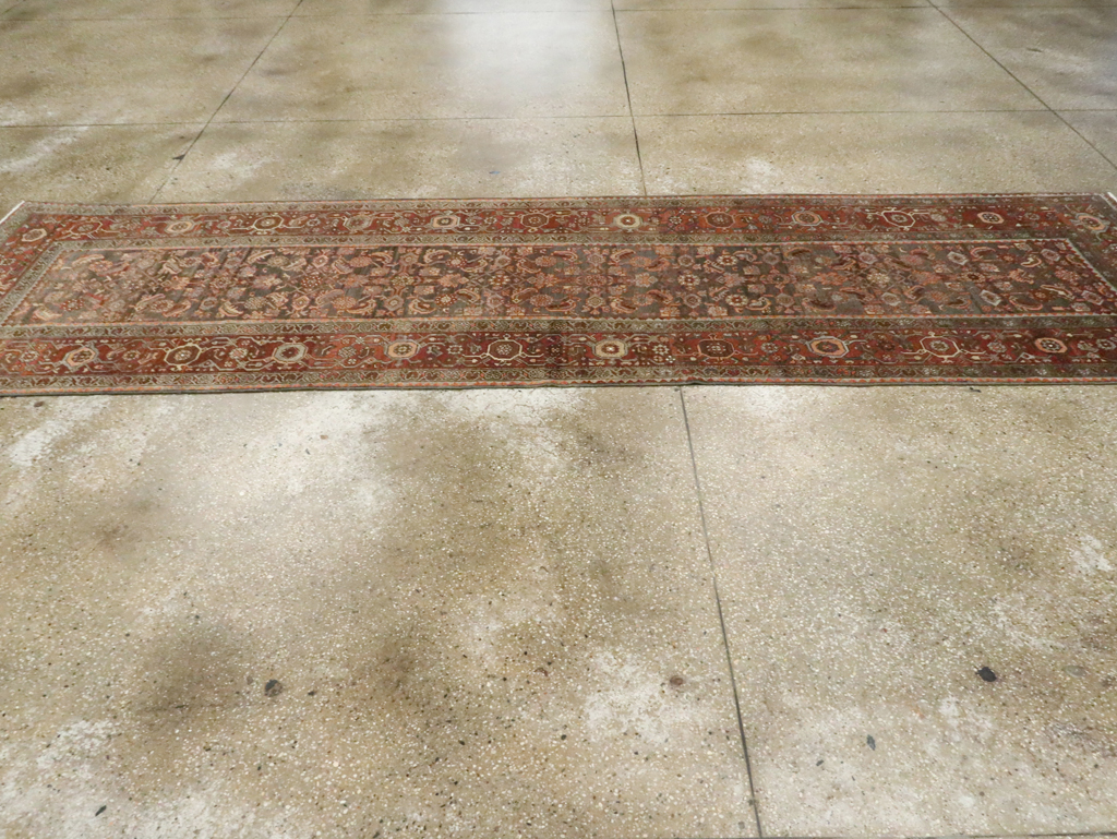 Antique Persian Malayer Runner, No.18589 - Galerie Shabab