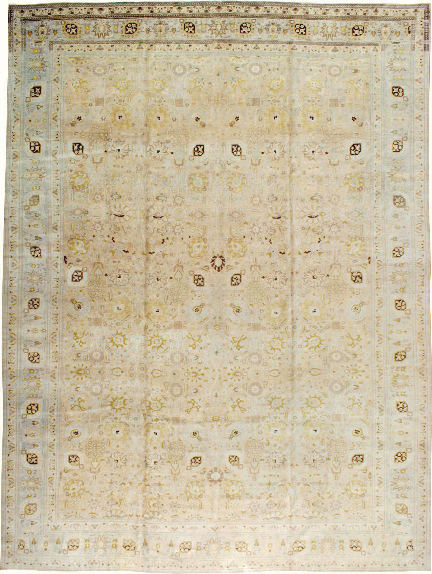 Antique Persian Tabriz Carpet, No.18590 - Galerie Shabab