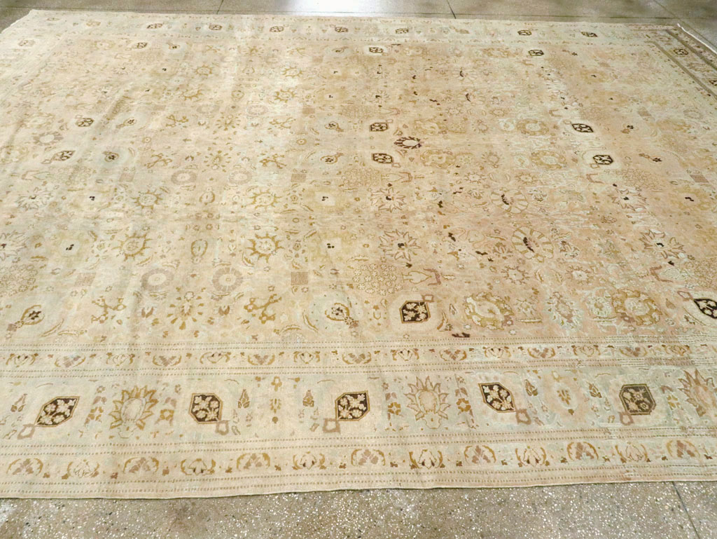 Antique Persian Tabriz Carpet, No.18590 - Galerie Shabab