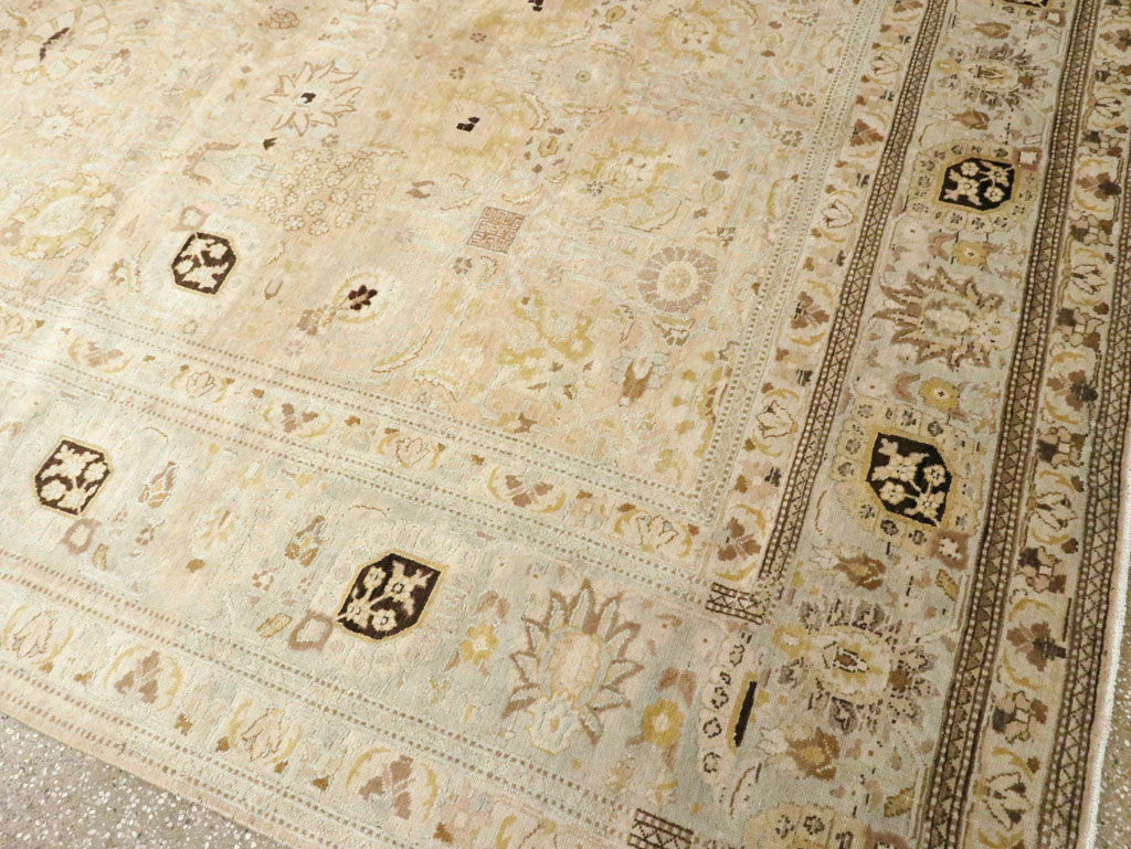 Antique Persian Tabriz Carpet, No.18590 - Galerie Shabab