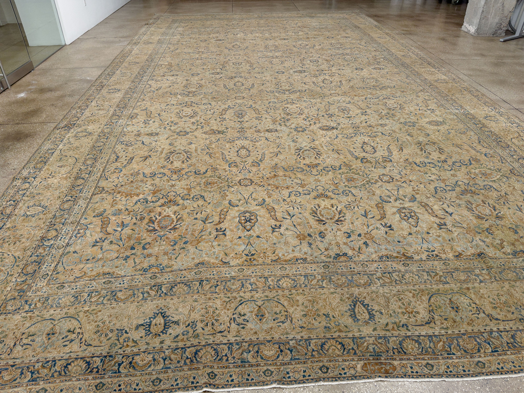 Antique Persian Lavar Kerman Oversize Carpet, No.18592 - Galerie Shabab