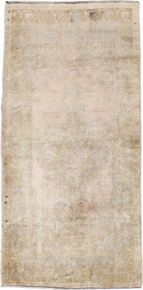 Antique Turkish Oushak Rug, No.18599 - Galerie Shabab