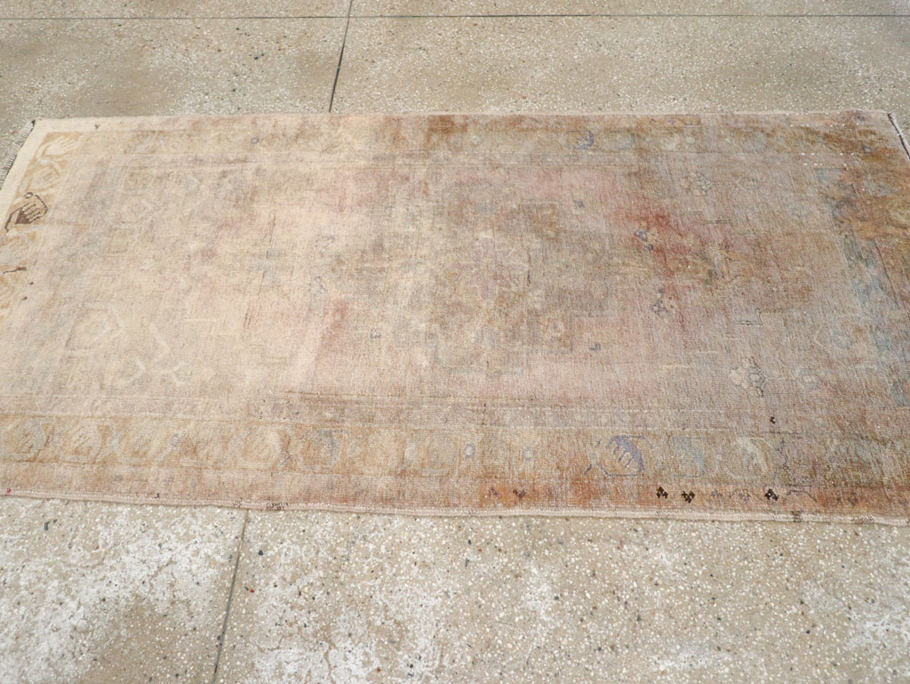 Antique Turkish Oushak Rug, No.18599 - Galerie Shabab