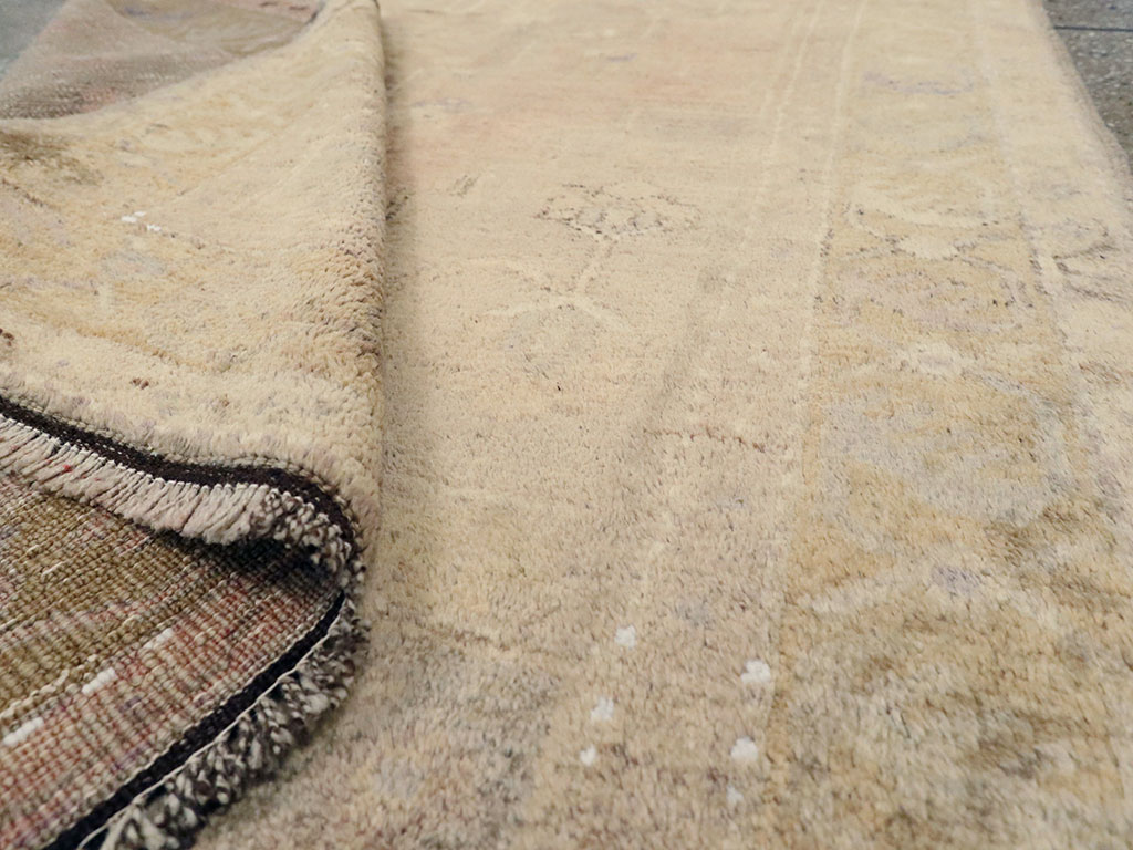 Antique Turkish Oushak Rug, No.18599 - Galerie Shabab