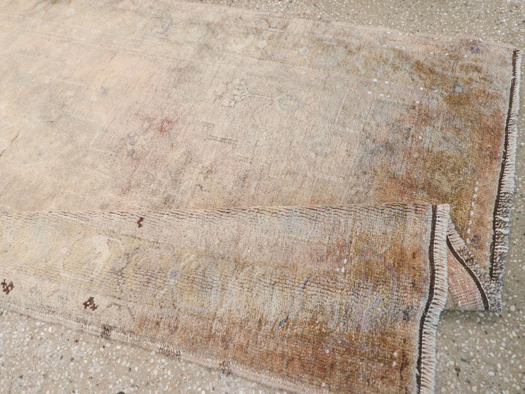 Antique Turkish Oushak Rug, No.18599 - Galerie Shabab
