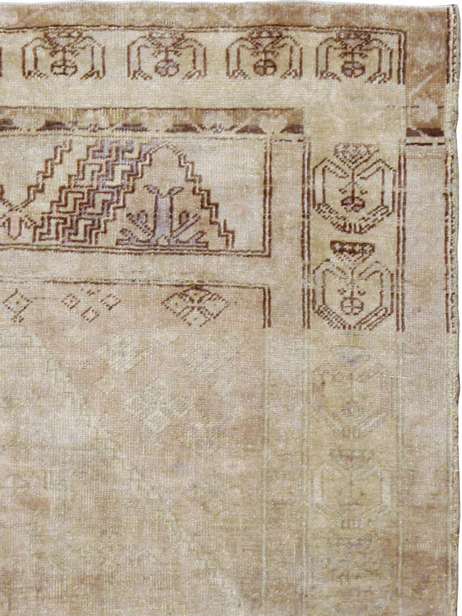 Vintage Turkish Oushak Rug, No.18602 - Galerie Shabab