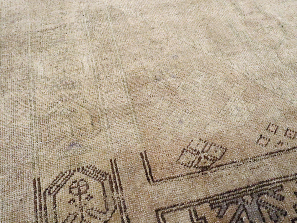 Vintage Turkish Oushak Rug, No.18602 - Galerie Shabab