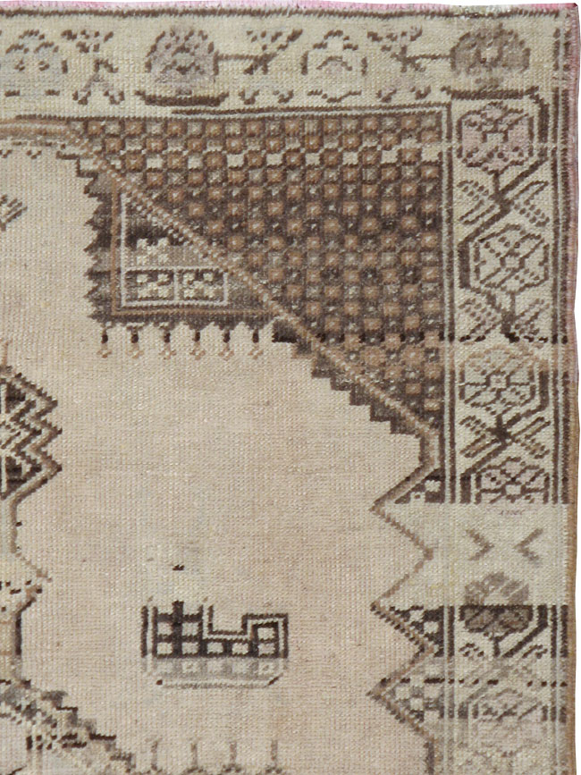 Vintage Oushak Rug, No.18603 - Galerie Shabab
